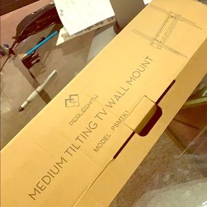 Wall mount for tv. Brand new